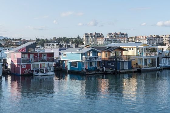 Colourful floating homes at Fisherman's Wharf